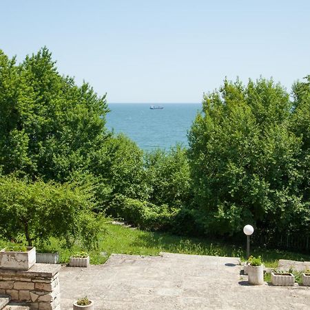 Bisser Hotel - Free Parking - Free Pool Access Balchik Exterior photo
